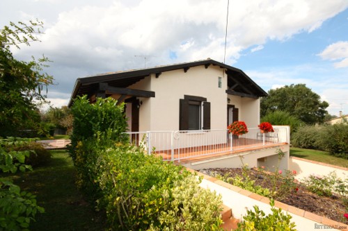 Charming renovated farmhouse with..