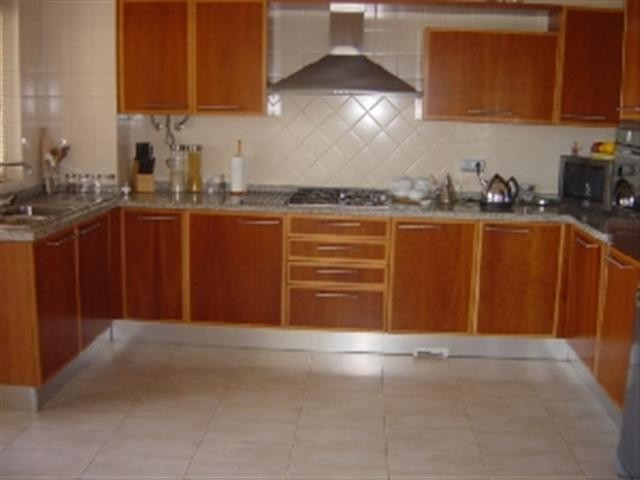 APARTMENT AFFORDING FANTASTIC SEA VIEWS