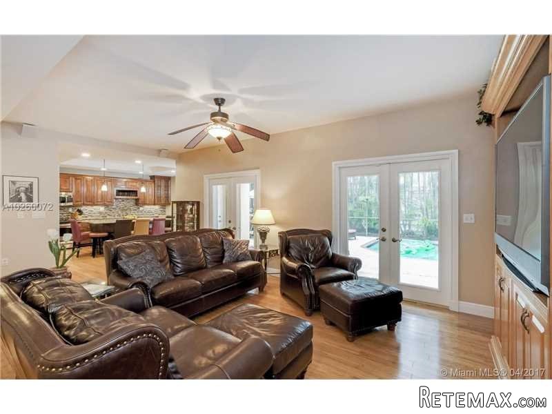 5 bedroom House For Sale: 7601 SW 144th.. - 2