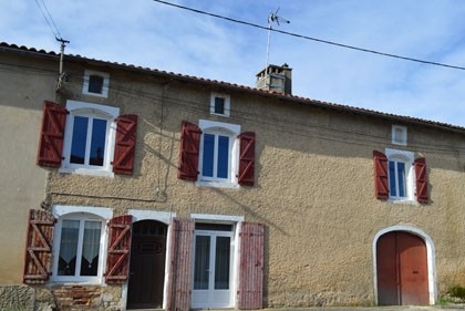 Village property close to Verteuil