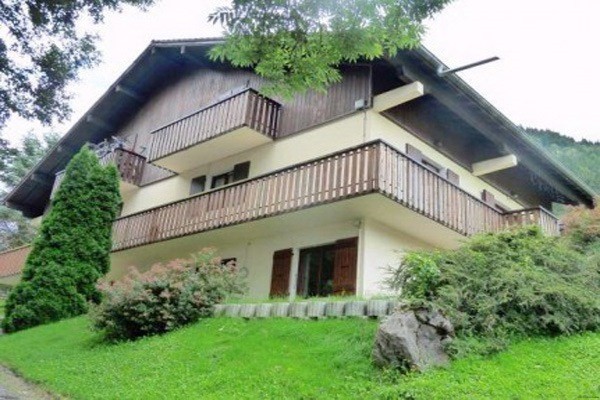 3 bedroom renovated apartment 600m from..