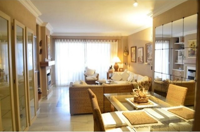 Apartment - A 2 bedroom 2 bathroom.. - 2