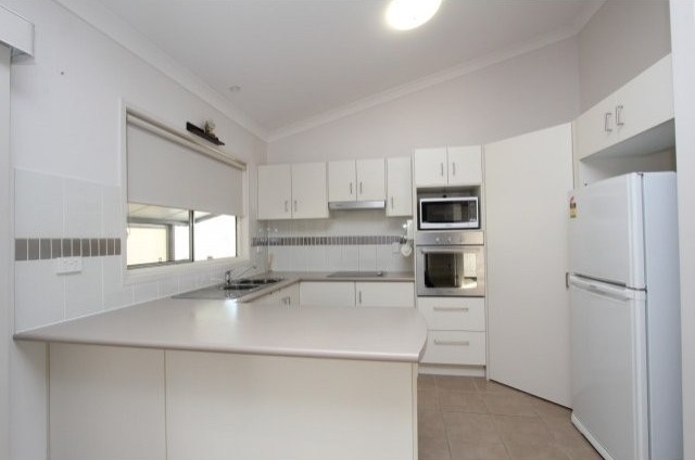 BARGAIN PRICED RETIREMENT - IPSWICH -.. - 2