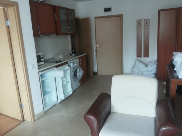 470?/m2! Pool View Furnished 1br/2ba..