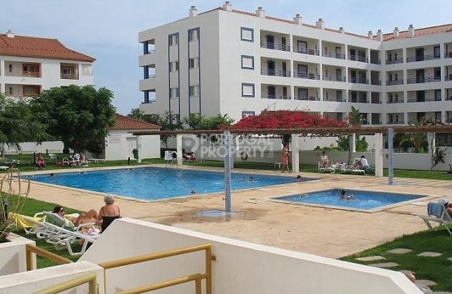 T1 plus 1 Bedroom Apartment