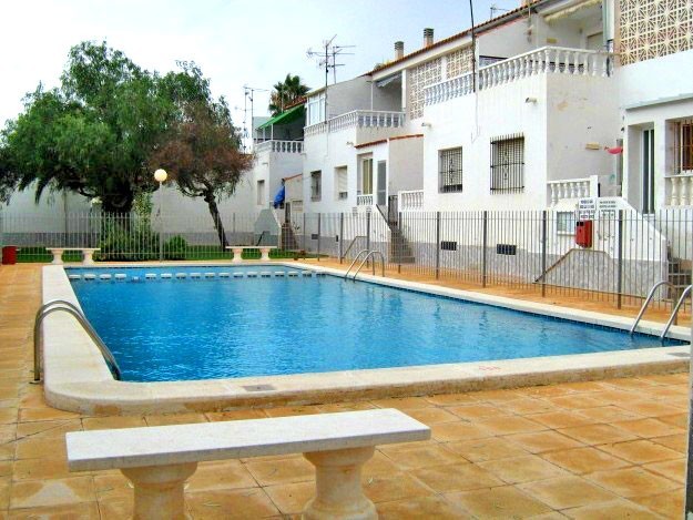3 Bed Apartment with Communal Pool