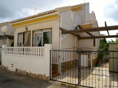 3 Bedrooms - Villa - Alicante - For Sale