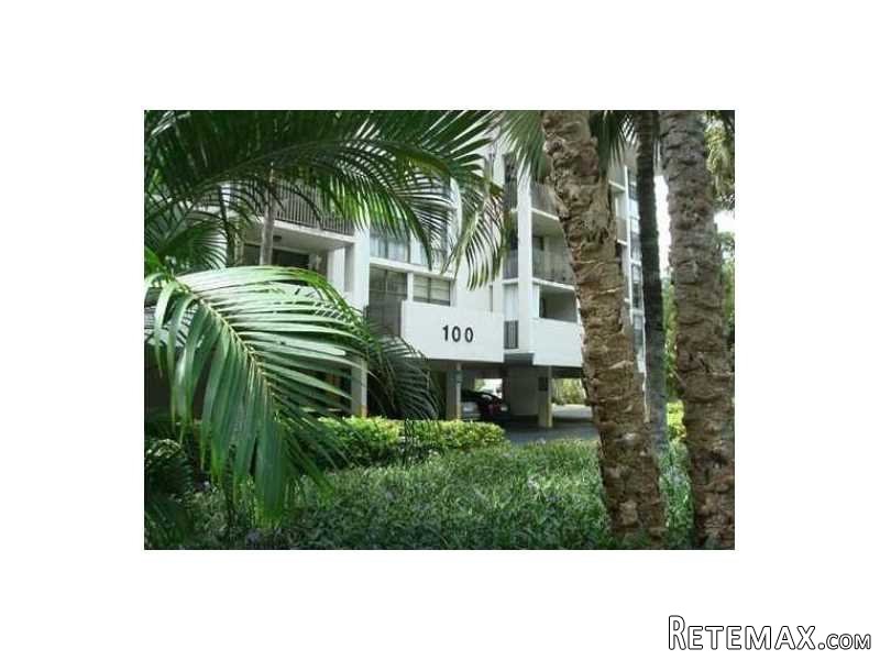 5 bedroom Flat For Sale: 100 Ocean Lane..