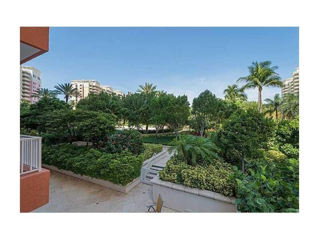 3 bedroom Flat For Sale: 785 CRANDON BL.. - 2