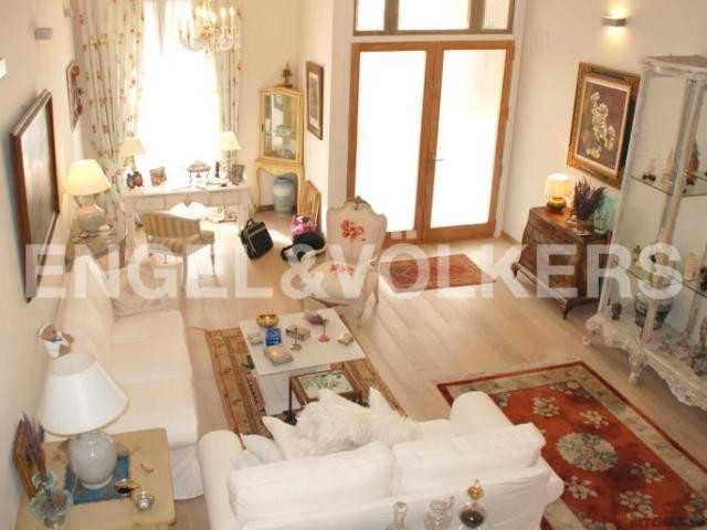 Townhouse in a center , exquisite..