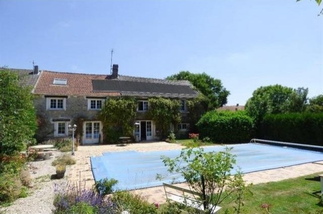 5 bedroom Character For Sale: 02130..