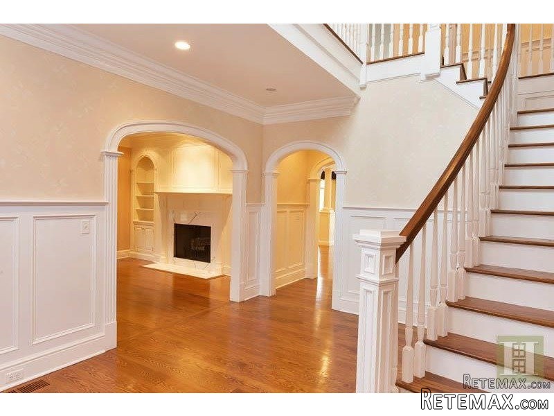 4 bedroom House For Sale: 22 DRIFTWAY.. - 2