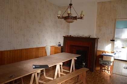 House to renovate with barn and pretty.. - 2