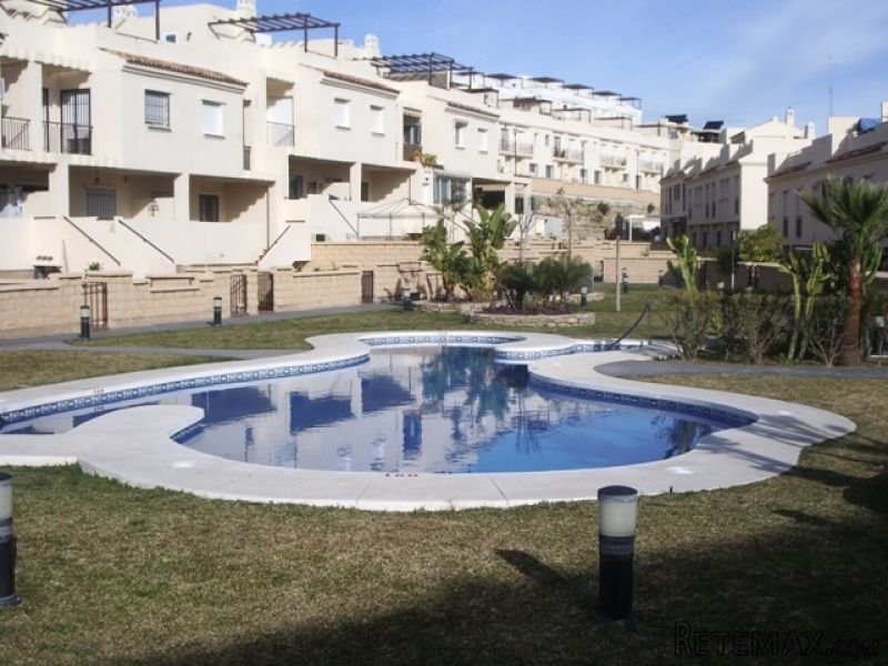 4 bedroom, 2 bathroom Townhouse, (build..