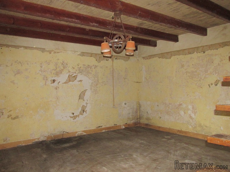 Stone Village House To Renovate With.. - 2