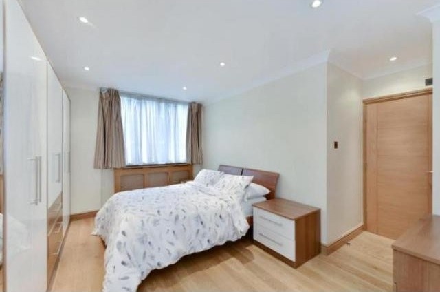 2 Bedrooms - Apartment - London - For.. - 2