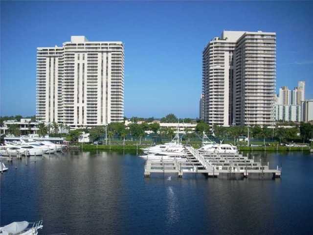 19901 E COUNTRY CLUB DR, 2602..