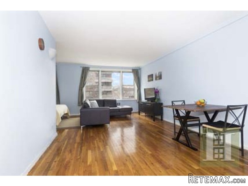 Apartment For Sale: 310 BEVERLEY RD
