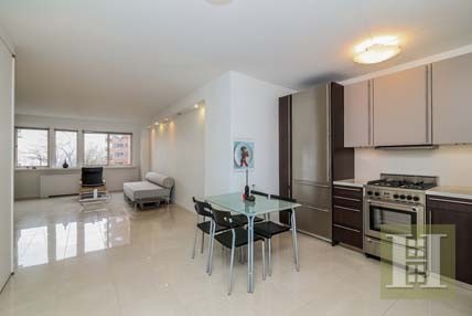 Apartment For Sale: 2621 PALISADE.. - 2