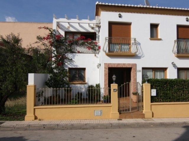 3 Bedrooms - Casa - Alicante - For Sale