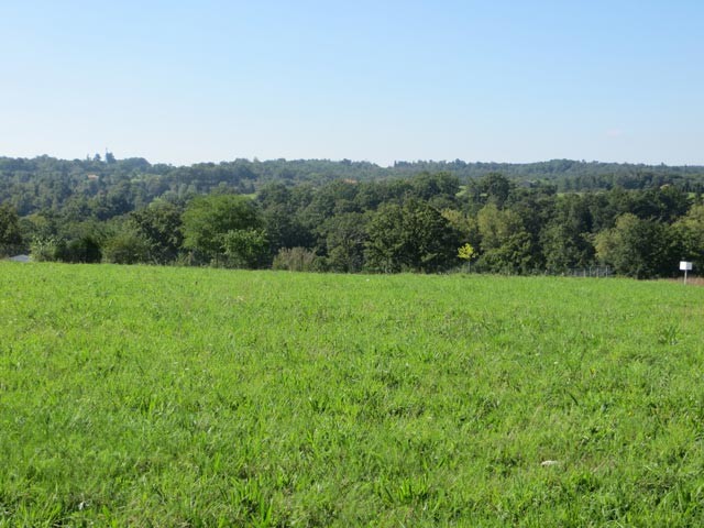 Building Land In Constructible Zone Of..