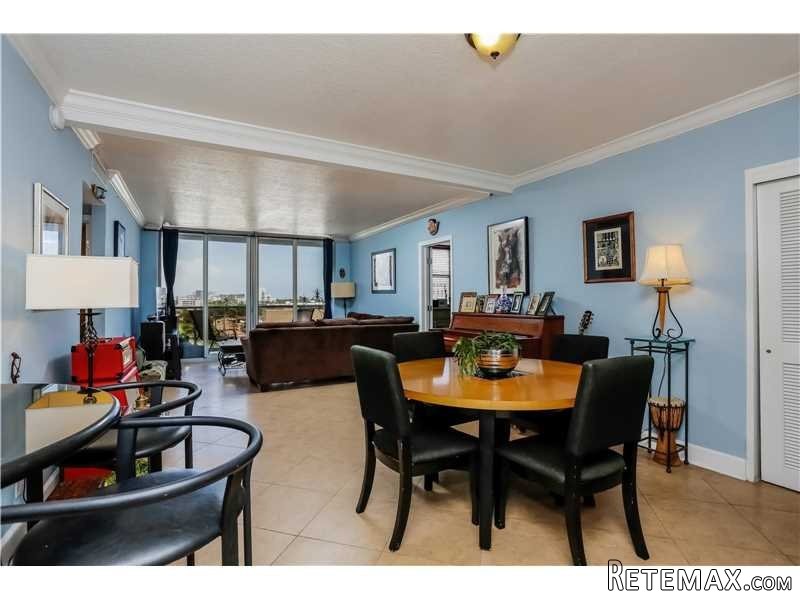 2 bedroom Flat For Sale: 401 69 St # 601 - 2