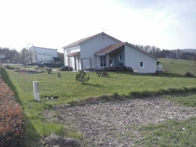 3 bedroom Wooden house, near Villebois - 2