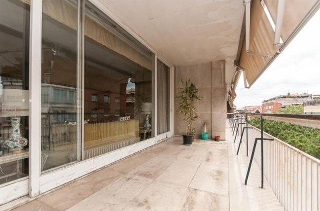 5 bedroom Flat For Sale: BARCELONA.. - 2