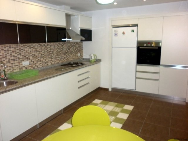 Lemon Apartment, Side - 2