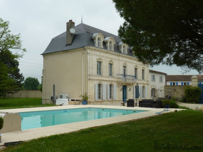 Grand Country Stone Property With Pool.. - 2