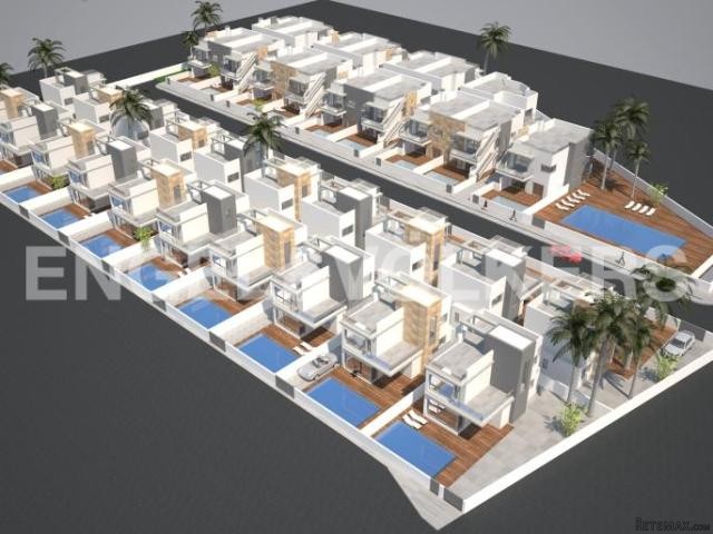 Villas centrally located in a close.. - 2