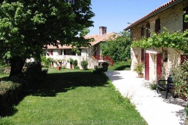 5 bedroom Character For Sale: 24000..