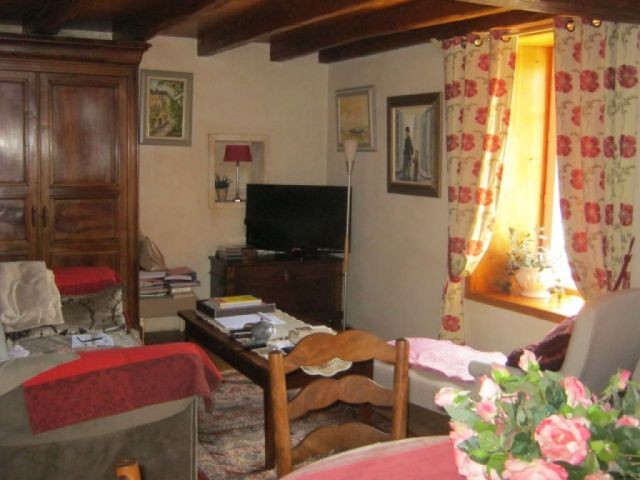 Beautiful renovated house with barn.. - 2