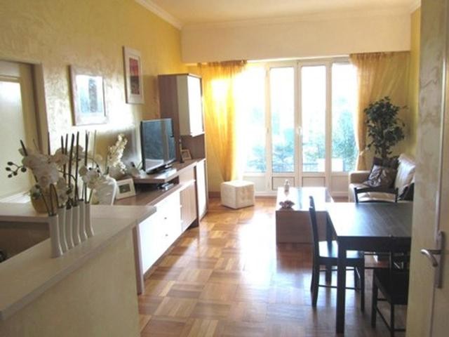 Charming two bed in Cimiez