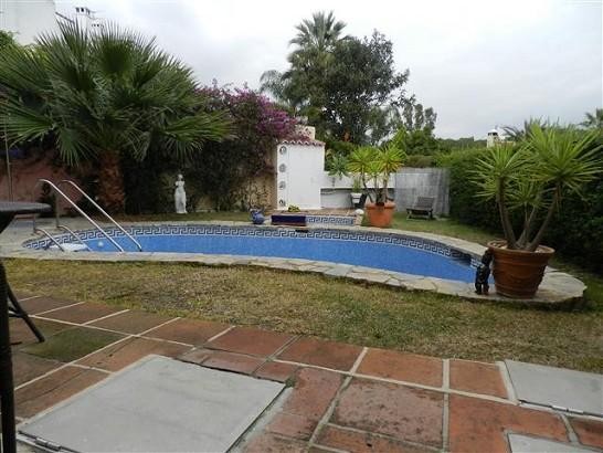 4 bedroom detached villa for sale