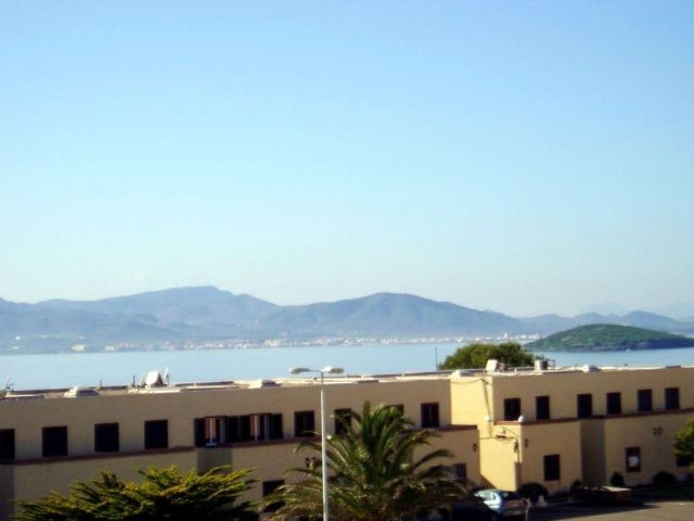 3 bedroom, 2 bathroom apartment in a..