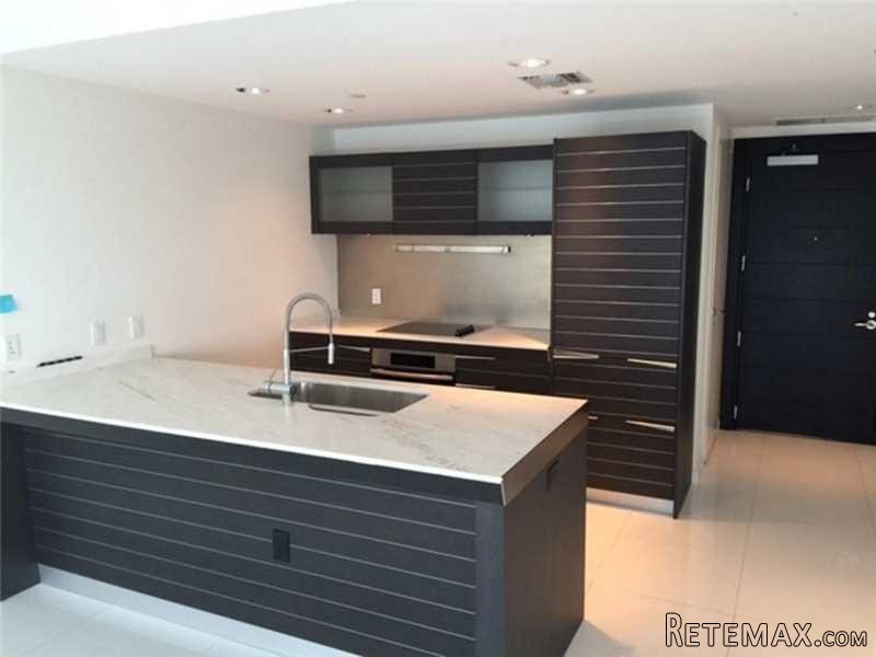 200 Biscayne Boulevard W, Unit 4214..
