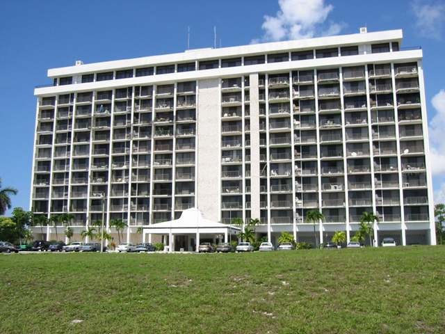 Apartment/townhouse - Located on the..
