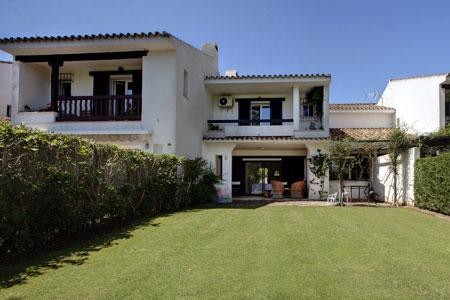 5 bedroom Town House For Sale:..