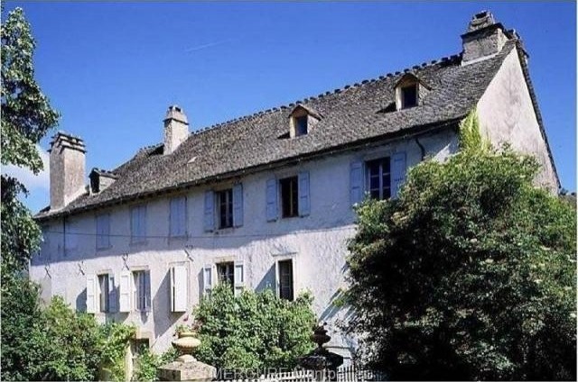 Castle For Sale: 48000 LOZERE - 2