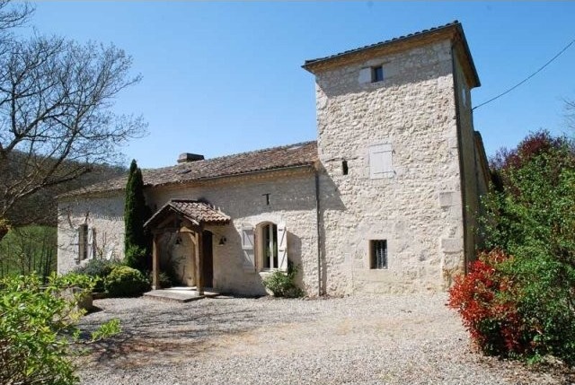 Handsome Quercy Stone Farmhouse Set In..