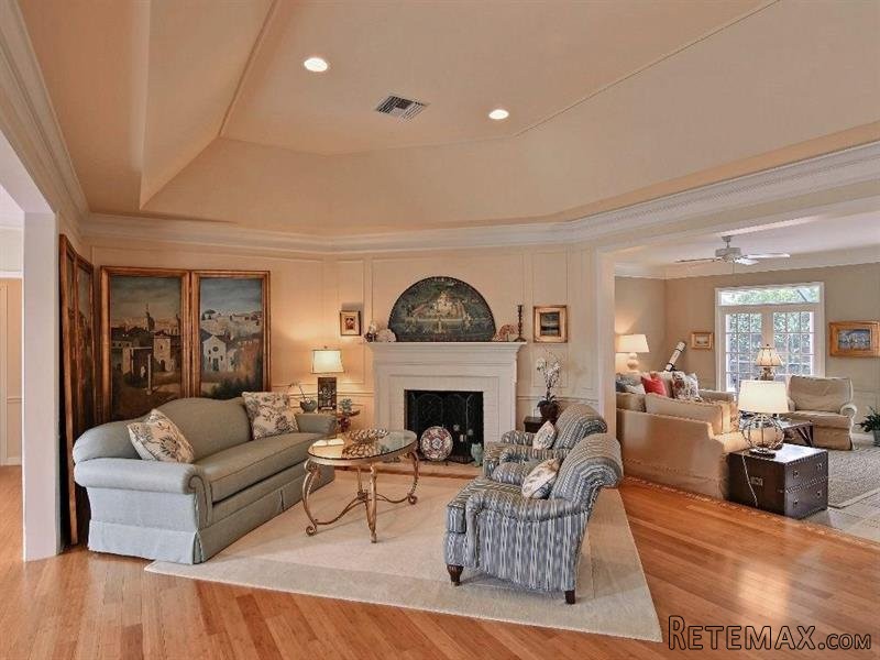 3 bedroom House For Sale: 1785 Pelican.. - 2
