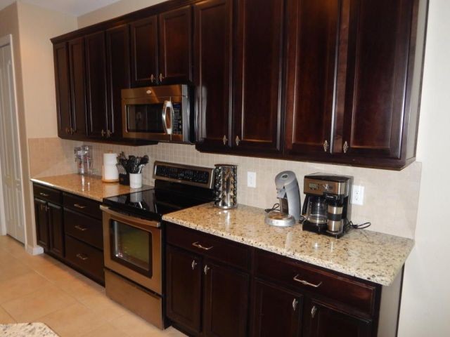 6455 Trieda Melbourne, FL 32940 - 2