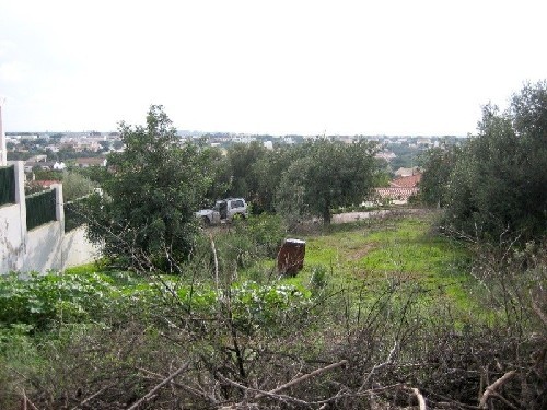 Plot set in a quiet area with project.. - 2