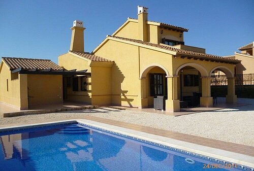 LUXURY VILLA WITH PRIVATE POOL