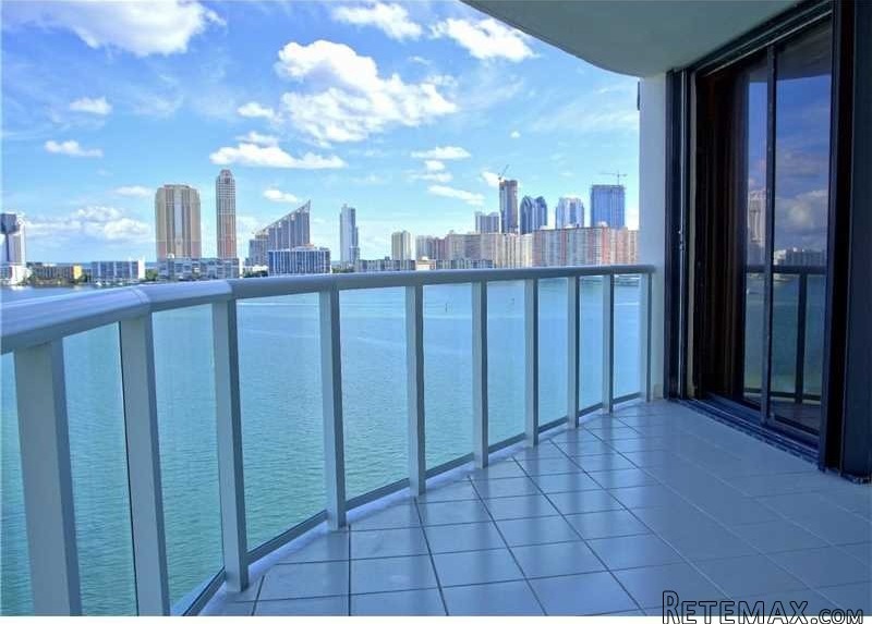 2 bedroom Flat For Sale: 4000 Island.. - 2