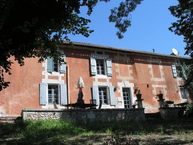 Beautiful Formal House, 2 Separate..