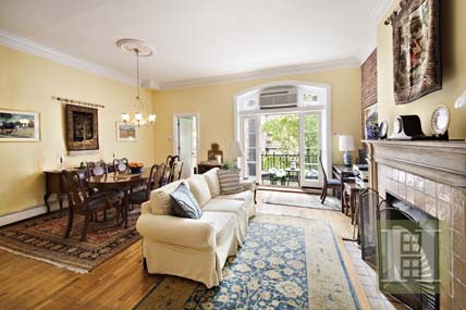 3 bedroom Apartment For Sale: 325 WEST..