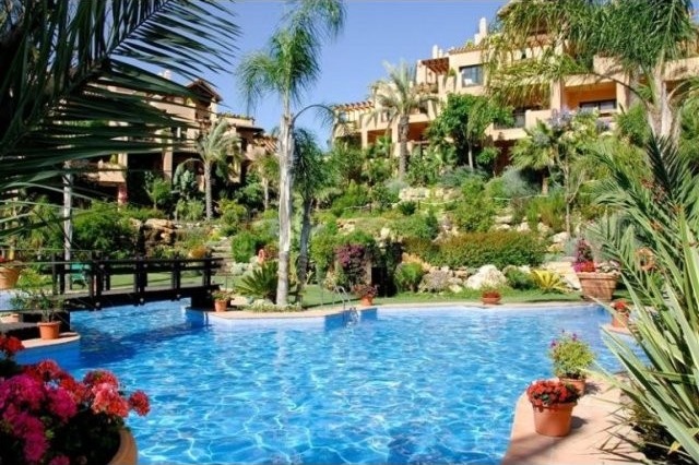 Lovely 2 Bedroom Ground Floor Apartment..