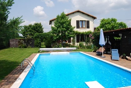 Large country property with beautiful.. - 2